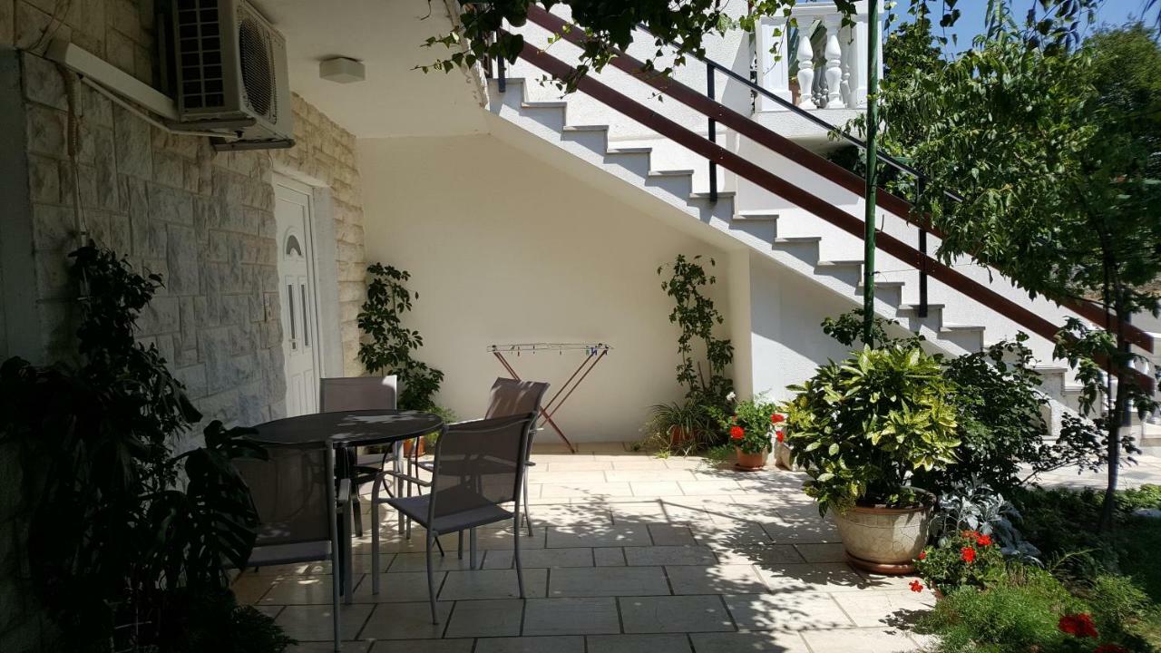 Apartment Knezevic 2 Jadranovo Exterior foto
